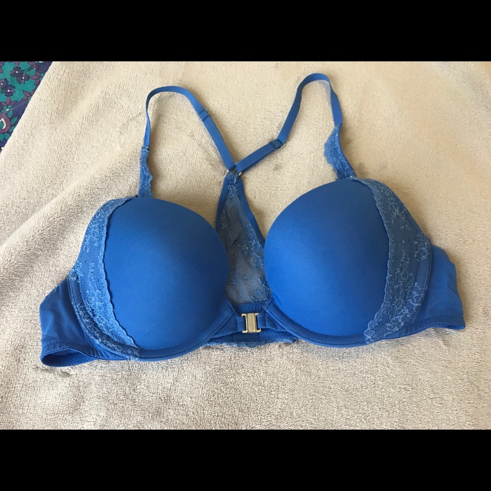 Gilly Hicks front clasp bra 34B